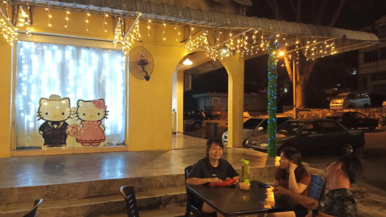 Snoopy Homestay Two Bedroom Batu Pahat Exteriör bild