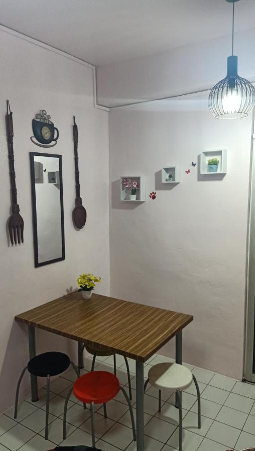 Snoopy Homestay Two Bedroom Batu Pahat Exteriör bild