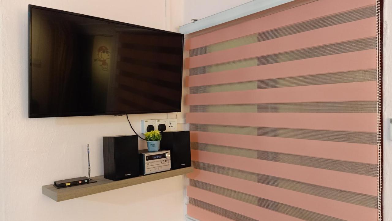 Snoopy Homestay Two Bedroom Batu Pahat Exteriör bild