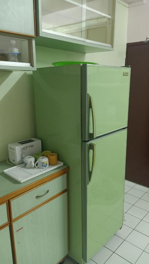 Snoopy Homestay Two Bedroom Batu Pahat Exteriör bild